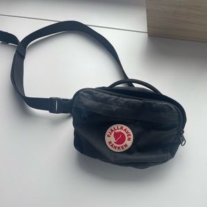 Black Fjallraven hip pack